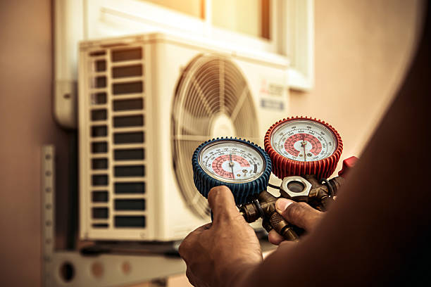 Professional Hvac technician working in Maple Hill, NC